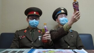 Menjelang pembubaran, dua orang yang tenggelam dalam kegembiraan