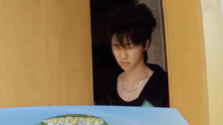 Even though he’s groggy and can barely open his eyes after waking up, Seo Myung-ho still nails his s