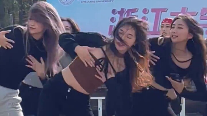 Vũ điệu trường Đại học Chiết Giang!! Mình cũng có một cú đánh thẳng tuyệt đẹp!! Andi uống nước phạt~