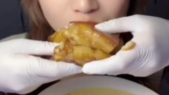 คนอื่นยังไม่แน่ใจ แต่พี่สาวคนนี้กินเก่งจริงๆ…
