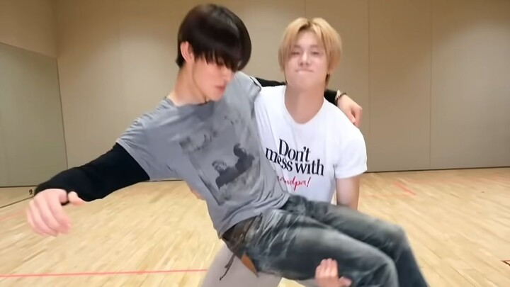 ยอนจุง ท้าเต้นเพลง Ice Cream ร่วมกับ ชเวยอนจุน #YEONJUN #TXT #CORTIS