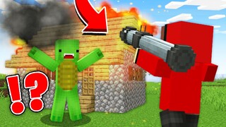 JJ BOMBED Mikey HOUSE in Minecraft! - Maizen