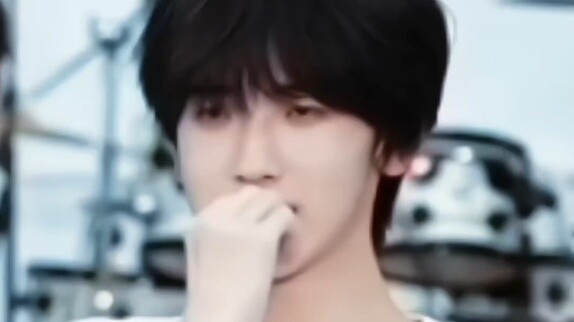 [Odd article] It's funny how you guys pretend not to care😂