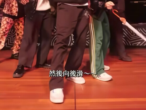 “GROOVE” ไม่ใช่ท่าเต้น แต่เป็นความรู้สึก! คณะเต้นจากต่างประเทศ [groovetheshow] จะค่อยๆ สอนให้คุณเข้า