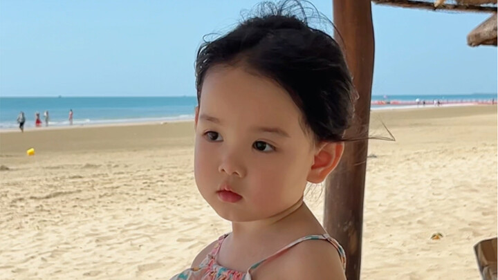 Cô ấy chỉ muốn sống trên bãi biển thôi～