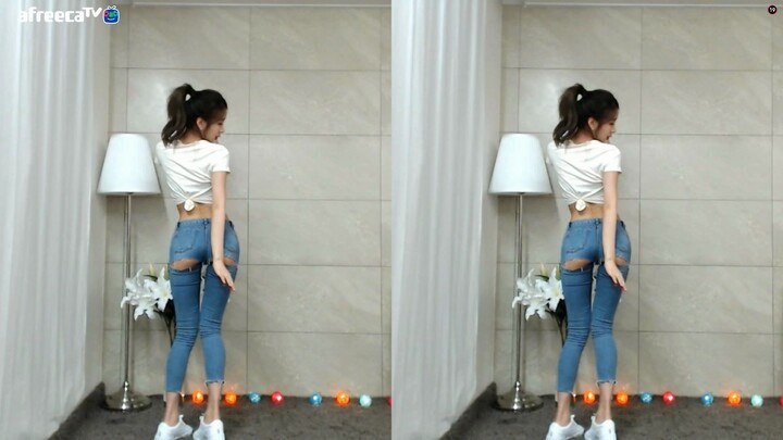 Celana jin biru berlubang Xu Ya