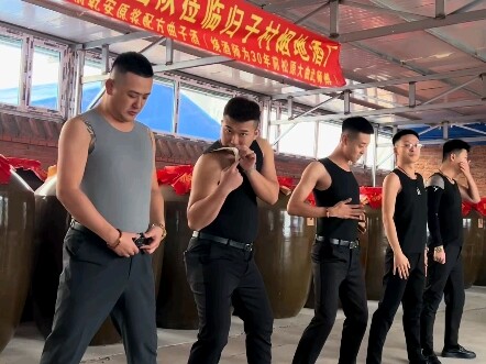 Brothers, I've been eating Yituo Dashi lately. @Everyone, come and try it!