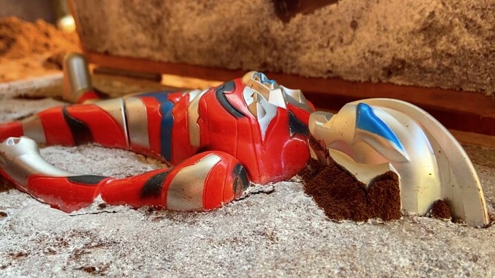 Ultraman Geed đã trở lại to lớn và mạnh mẽ hơn xưa