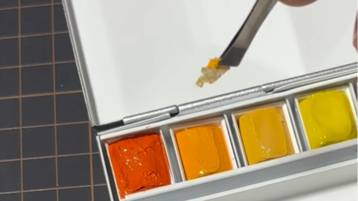 ภาคต่อของฟรีซซิ่งบิวตี้บลู · เปิดกล่องเมอร์รี่บลู 24 สี