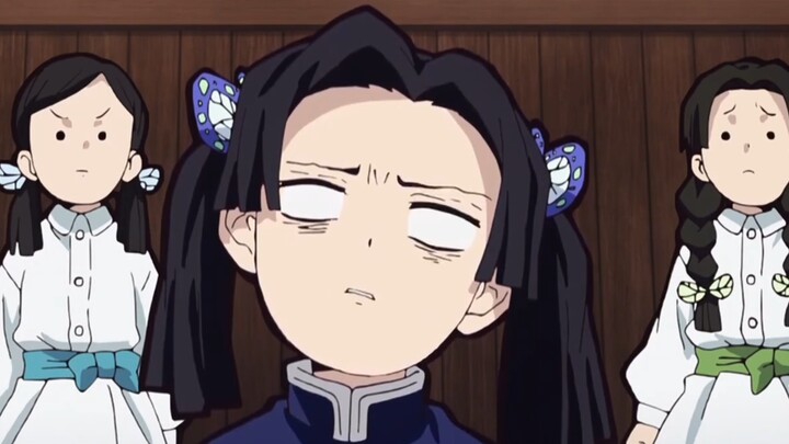 Xiao Kui tried to feed a pig and ended up getting herself in trouble!