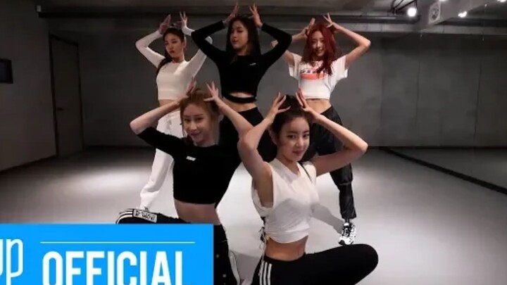 JYP's new girl group ITZY's debut song "DALLA DALLA" – mobile-camera version, practice room footage