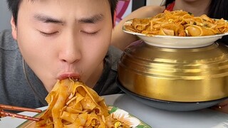 #เหลียงปี ชีวิตประจำวันสุดฮาของฉันกับแฟนหนุ่ม