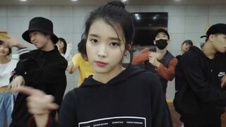 Người ta đều biết IU là người nhảy giỏi nhất trong công ty