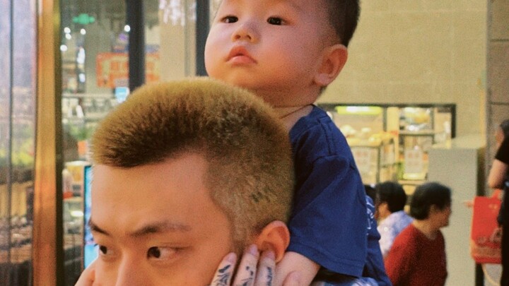 สรุปแล้ว ใครกันแน่ที่เป็นพ่อของเขา? สถานะทางครอบครัวของผู้ชายเสฉวน