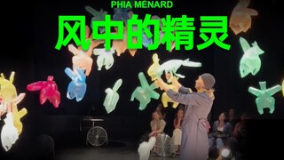 Cô ấy triệu hồi một nhóm yêu tinh nhảy múa trong gió