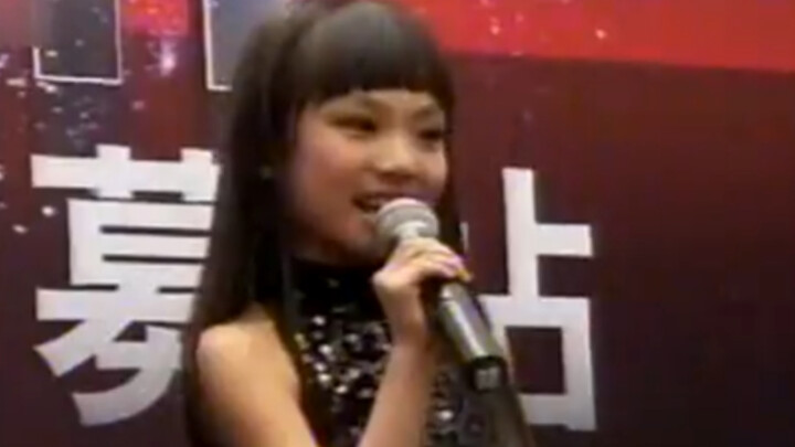 Ninh Ninh, 8 tuổi: Đến từ Lớp 2-3, Trường Tiểu học Hồng Kiều