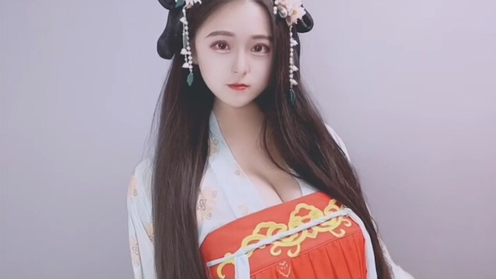 Traditional Chinese-style costume change