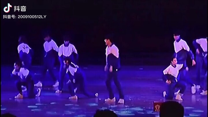 谢俞如果你是被逼的就眨眨眼睛