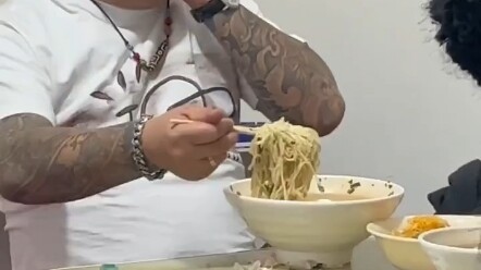 Cái tát này đáng giá đấy