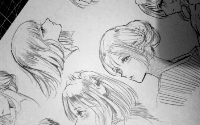 Draw Anime Girls' Profiles Using Only Mechanical Pencil
