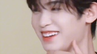 【A Beautiful Woman】Lin Yi x Huang Minghao|| Help!!! I'm directly seeing the pure campus love xql, wh