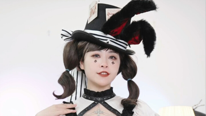 A lolita with a bit of a magician vibe.