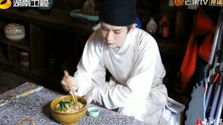 焱焱嫌弃，成毅却好爱的biang biang面