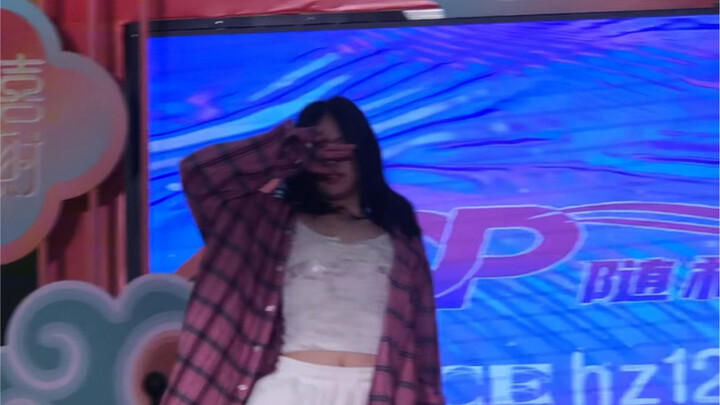 I'm sharing some short clips from the dance event. It's been two years since I last went, and many o