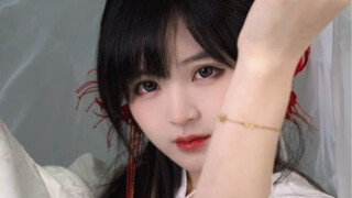 มองดูโลกอย่างสงบและรอให้ดอกไม้บาน