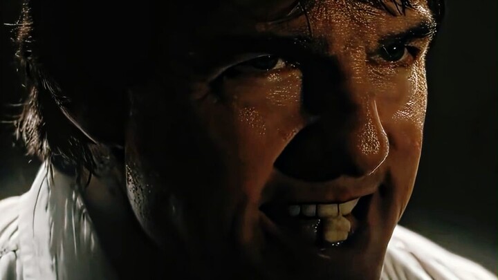 Tom Cruise is still so handsome