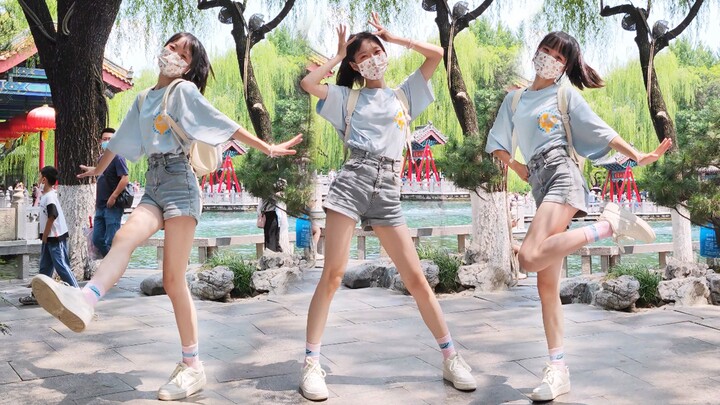 The summer life of a freshman girl! Dancing in Jinan Baotu Spring! SNEAKERS cover dance