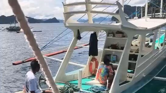 知遇之恩，養育之恩，    教誨之恩，救命之恩，栽培之恩，這些恩情填滿了我們的一生。        讓我們的日子變得，有聲有色.有滋有味.豐富多彩。