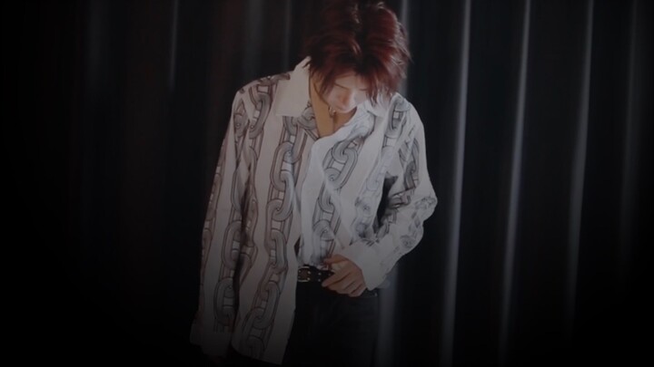 "Love Shot" của Lục Tư Hoành, tôi ở đây.