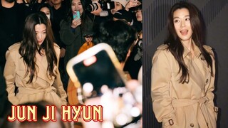 Legendary Famous Actress JUN JI HYUN Showed Up in Burberry London Fashion Show 2023 ❤️