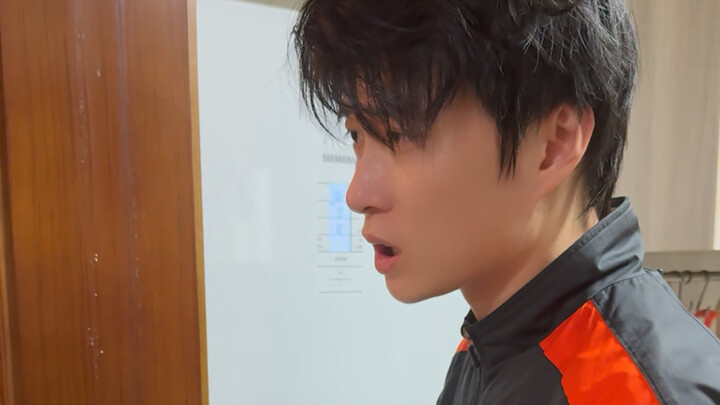 The fridge is a time-stopping device…!