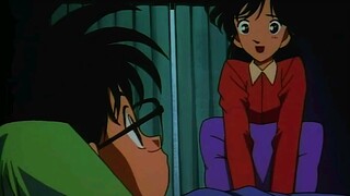 小兰：柯南我们俩一起睡吧！柯南：可以呀（真受不了你）