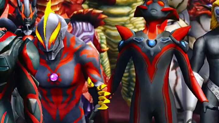 Ultraman fights little monsters!