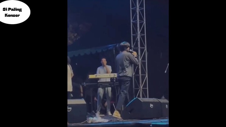 emang boleh seberapa pantas itu??