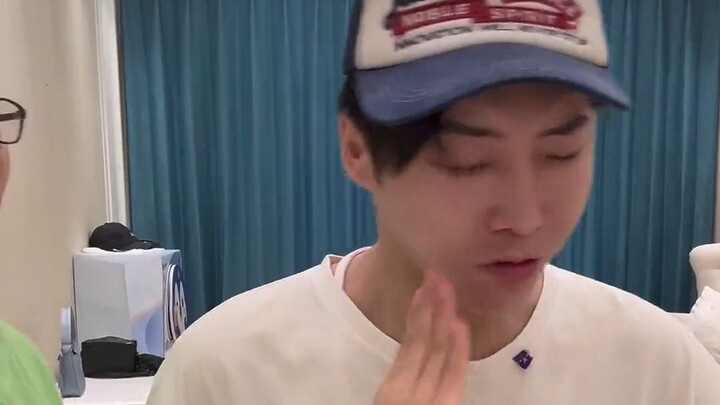 กินข้าวไป ขับไล่ปีศาจไป