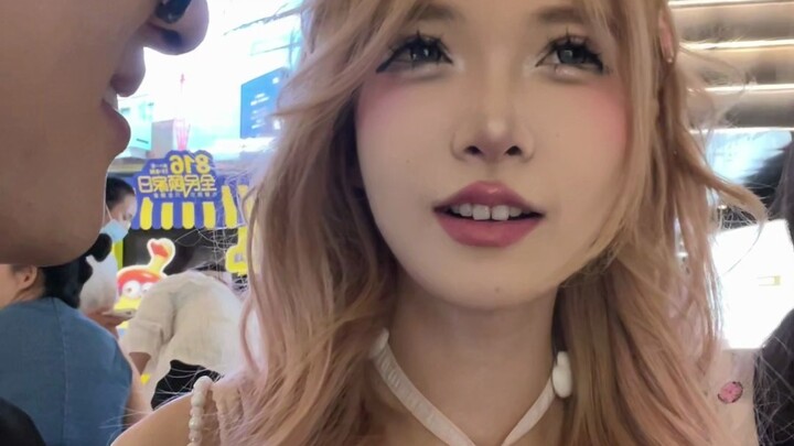 Mana mungkin aku nggak bisa menebak pikiran kecilmu?