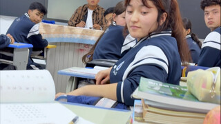 When Xinjiang students were caught sneaking snacks during self-study class... #Xinjiang #Teacher-Stu
