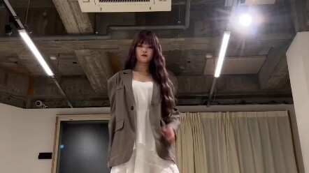 【Konon西村心暖】特别特别美的白裙子心暖 再次翻跳jennie的《You&Me>