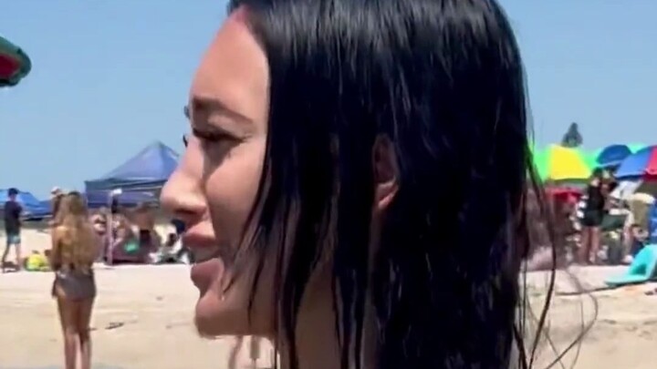 เขาไม่พูดคำเดียวเกินความจำเป็นเลย