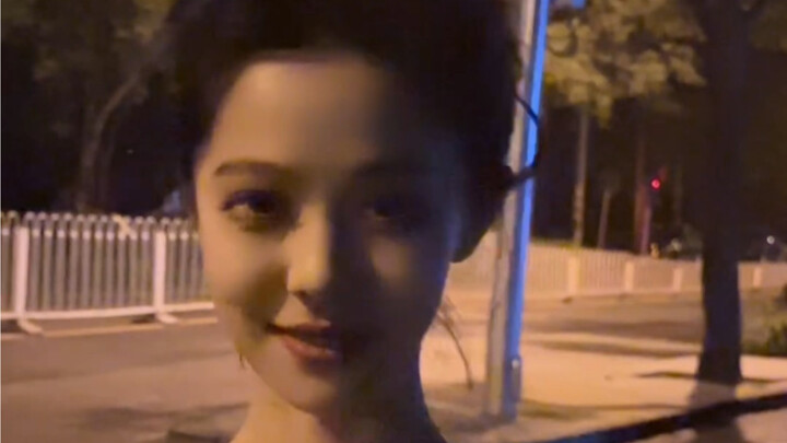 不戴眼镜你还认得出我吗