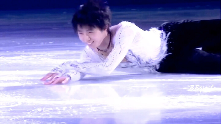 [Yuzuru Hanyu] No way—Sir, is even a fall this gorgeous?