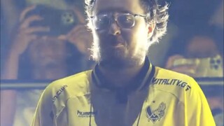 Pencahayaan ini benar-benar punya nuansa sang tokoh antagonis utama!