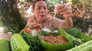 #แม่รำไพพากิน!!ส้มตำแซ่บๆกับมะระจีนลวกผักขาปู่ทะเลสุดแซ่บ