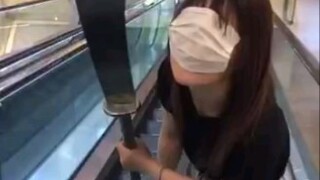 Pergi ke rapat sendirian