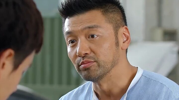 Pemuda ini meminta 1000 hanya untuk menambal ban seseorang—ada yang berani minta, ada juga yang bera