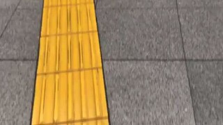 suasana stasiun di tokyo